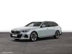 Gebraucht 2024 BMW 540 Comfort Edition Kombi | 70.450 € (Etwas zu teuer)