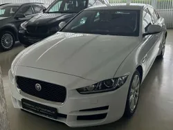 Weiß Gebraucht 2017 Jaguar XE Pure Limousine | 14.000 € (Guter Preis)