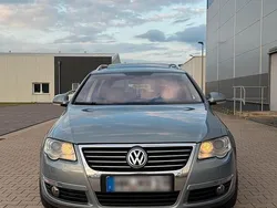 Grau Gebraucht 2009 VW Passat Kombi | 6.999 €