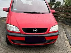 Rot Gebraucht 2001 Opel Zafira Van / Kleinbus | 1.000 € (Guter Preis)