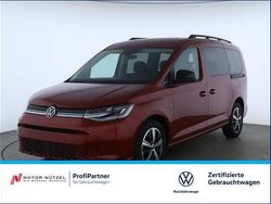 Rot Gebraucht 2024 VW Caddy Maxi Life Van / Kleinbus | 36.430 € (Fairer Preis)