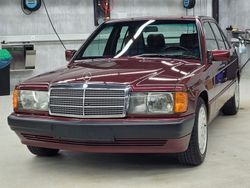 Rot Gebraucht 1992 Mercedes 190 Limousine | 8.890 €