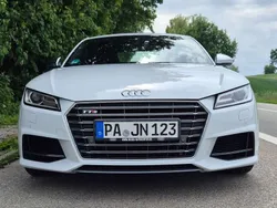 Weiß Gebraucht 2016 Audi TTS Coupé | 26.800 €