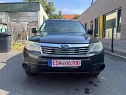 Grau Gebraucht 2008 Subaru Forester Active SUV | 2.700 € (Fairer Preis)