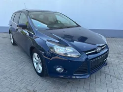 Blau Gebraucht 2012 Ford Focus Champions Edition Limousine | 3.900 € (Guter Preis)