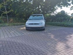 Silber Gebraucht 2005 Ford Fiesta Futura Limousine | 1.350 € (Guter Preis)