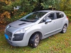 Silber Gebraucht 2010 Peugeot 3008 Tendance SUV | 3.950 € (Etwas zu teuer)