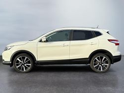 Super white Gebraucht 2016 Nissan Qashqai 360º SUV | 11.980 € (Fairer Preis)
