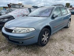 Silber Gebraucht 2004 Renault Laguna II Limousine | 700 € (Guter Preis)