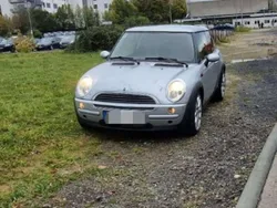 Grau Gebraucht 2003 Mini ONE Kleinwagen | 1.000 € (Fairer Preis)
