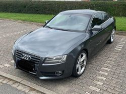 Grau Gebraucht 2011 Audi A5 S-Line Coupé | 7.990 € (Fairer Preis)