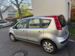 Grau Gebraucht 2006 Nissan Note Van / Kleinbus | 3.100 € (Fairer Preis)