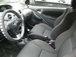 Grau Gebraucht 2002 Toyota Yaris Limousine | 2.990 € (Fairer Preis)