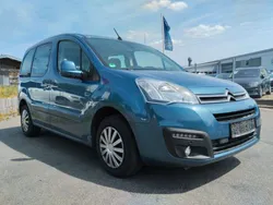 Blau Gebraucht 2015 Citroën Berlingo SELECTION Van / Kleinbus | 5.999 € (Guter Preis)