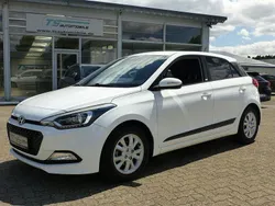 Andere Gebraucht 2016 Hyundai i20 Passion Kleinwagen | 10.490 € (Fairer Preis)
