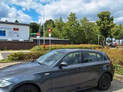 Grau Gebraucht 2006 BMW 120 Kleinwagen | 2.900 € (Fairer Preis)