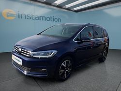 Blau Gebraucht 2024 VW Touran Van / Kleinbus | 40.949 €