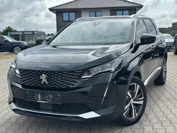 Schwarz Gebraucht 2022 Peugeot 5008 Allure Van / Kleinbus | 19.992 € (Guter Preis)