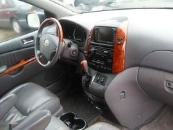 Grau Gebraucht 2008 Toyota Sienna Limited Van / Kleinbus | 6.900 €