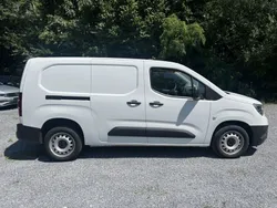 White jade Gebraucht 2022 Opel Combo Edition Van / Kleinbus | 16.998 € (Fairer Preis)