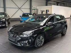 Schwarz Gebraucht 2023 Hyundai i30 Trend Limousine | 16.900 € (Fairer Preis)