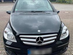 Schwarz Gebraucht 2008 Mercedes B200 Van / Kleinbus | 3.000 € (Teuer)