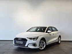 Gletscherweiß (metallic) Gebraucht 2024 Audi A3 Sportback Limousine | 28.389 € (Superpreis)