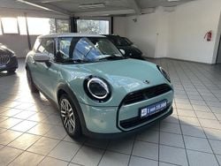 Türkis metallic Gebraucht 2024 Mini Cooper Classic Kleinwagen | 29.210 € (Fairer Preis)