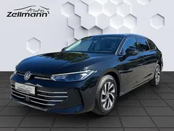 Grenadillschwarz metallic Gebraucht 2024 VW Passat Business Kombi | 33.848 € (Superpreis)