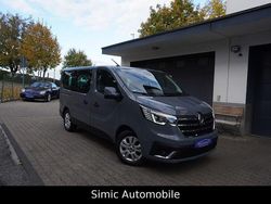 Grau Gebraucht 2022 Renault Trafic Life Van | 32.999 € (Fairer Preis)