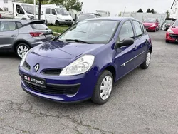Blau Gebraucht 2006 Renault Clio III Authentique Kleinwagen | 2.190 € (Fairer Preis)