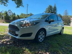 Weiß Gebraucht 2015 Ford Fiesta Kleinwagen | 3.800 € (Guter Preis)