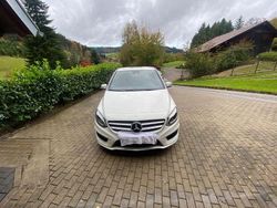 Weiß Gebraucht 2018 Mercedes B200 AMG Van / Kleinbus | 19.200 € (Fairer Preis)