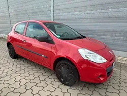 Rot Gebraucht 2009 Renault Clio III Expression Kleinwagen | 1.999 € (Guter Preis)
