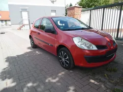 Rot Gebraucht 2006 Renault Clio II Limousine | 1.700 € (Fairer Preis)