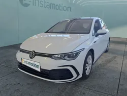 Weiß Gebraucht 2022 VW Golf VIII R-line Limousine | 28.390 € (Fairer Preis)