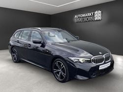 Black sapphire metallic (metallic) Gebraucht 2023 BMW 320 M Sport Kombi | 36.700 € (Guter Preis)