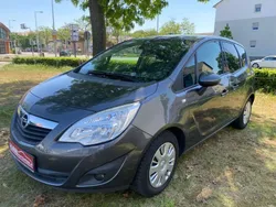 Grau Gebraucht 2011 Opel Meriva Edition Van / Kleinbus | 4.290 € (Fairer Preis)