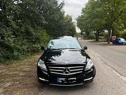 Schwarz Gebraucht 2011 Mercedes R350 Van / Kleinbus | 14.000 € (Etwas zu teuer)