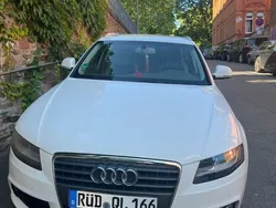 Weiß Gebraucht 2009 Audi A4 Ambiente Kombi | 4.999 € (Fairer Preis)