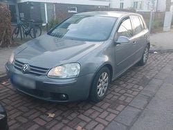Grau Gebraucht 2005 VW Golf V Kleinwagen | 1.350 € (Guter Preis)