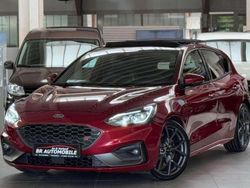 Rubyrot (metallic) Gebraucht 2020 Ford Focus ST Limousine | 19.990 € (Teuer)
