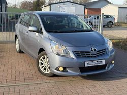 Blau Gebraucht 2011 Toyota Verso Edition Van / Kleinbus | 5.799 € (Fairer Preis)