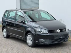 Schwarz Gebraucht 2014 VW Touran Van / Kleinbus | 7.990 € (Guter Preis)