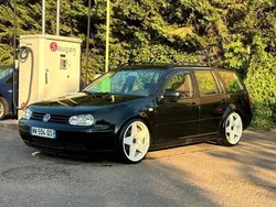 Schwarz Gebraucht 2003 VW Golf IV Kombi | 2.000 € (Etwas zu teuer)