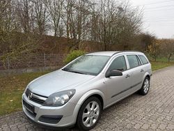 Silber Gebraucht 2007 Opel Astra Kombi | 2.790 € (Fairer Preis)