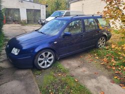 Blau Gebraucht 2000 VW Bora Limousine | 2.300 € (Teuer)