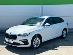 Weiß Gebraucht 2024 Skoda Scala Selection Kleinwagen | 23.630 € (Fairer Preis)