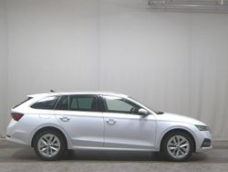 Weiss Gebraucht 2021 Skoda Octavia First Edition Kombi | 14.680 € (Guter Preis)