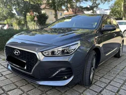 Grau Gebraucht 2019 Hyundai i30 Trend Kleinwagen | 13.900 € (Fairer Preis)